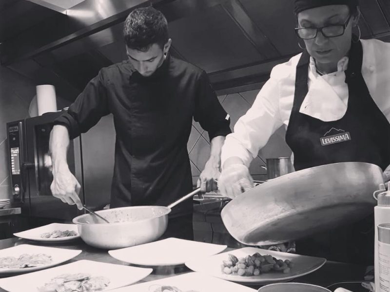 36303249_1688756574495086_7124641159632125952_n